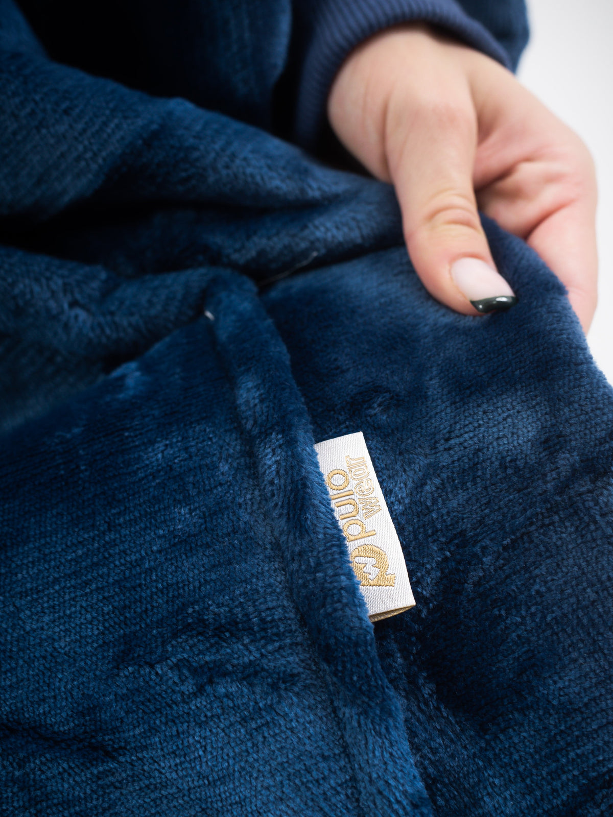Navy Blue Puló