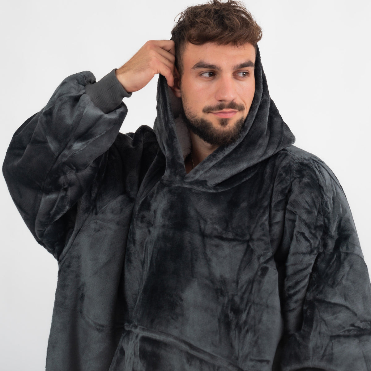 Astro Grey Puló